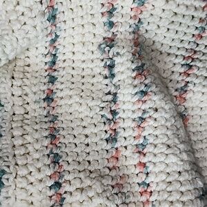 HANDMADE KNIT NECK UNISCARF